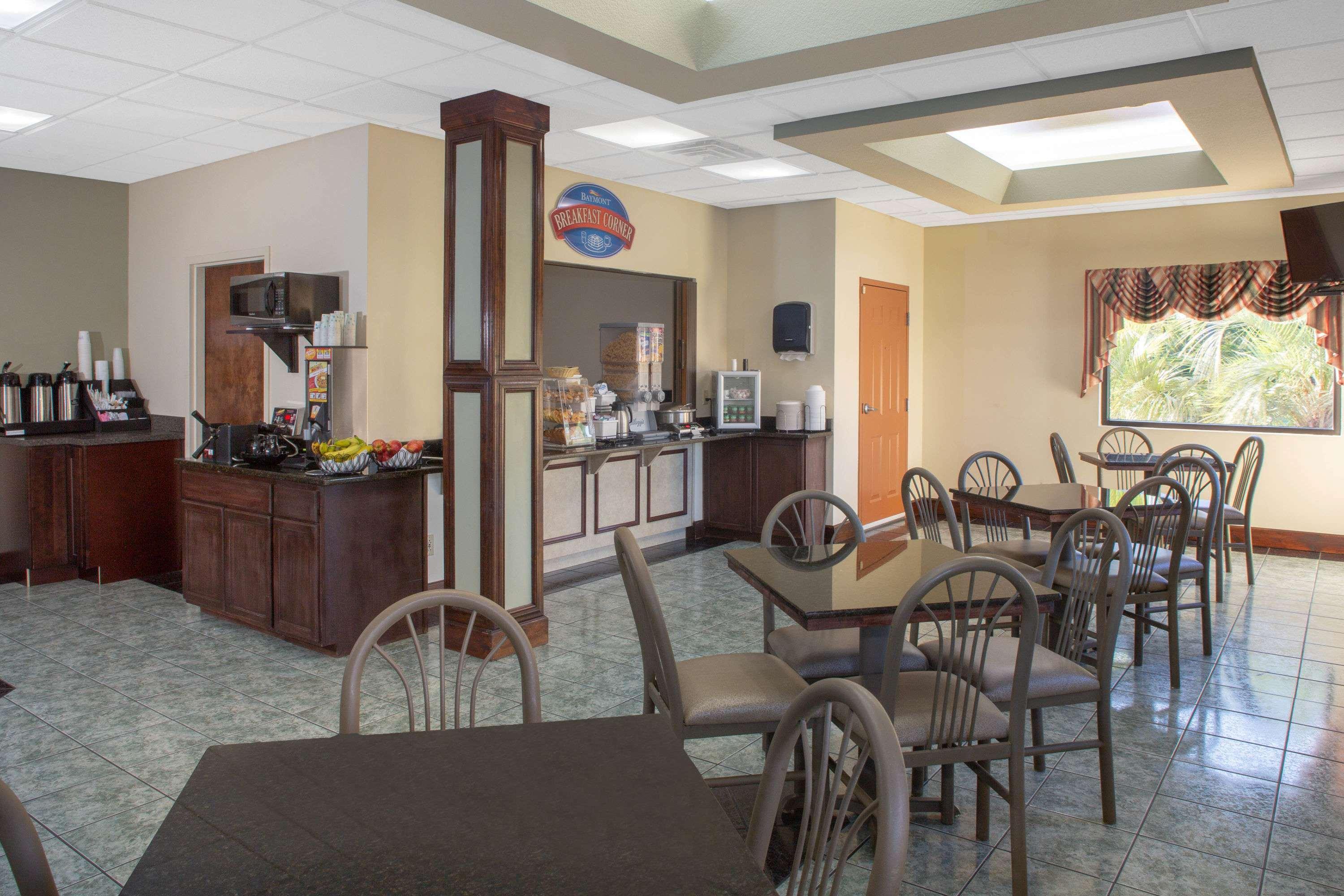 Baymont By Wyndham Midway Tallahassee Екстер'єр фото